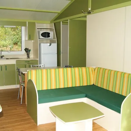 Parc De Paletes Kemping 3*